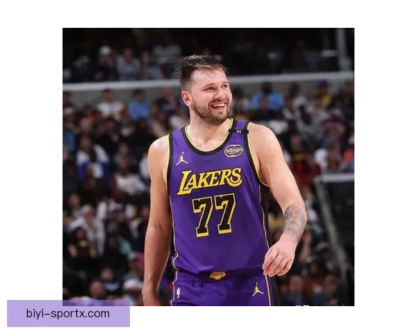 东契奇狂轰43分7助攻连刷纪录笑容灿烂湖人六连客5胜1负强势收官